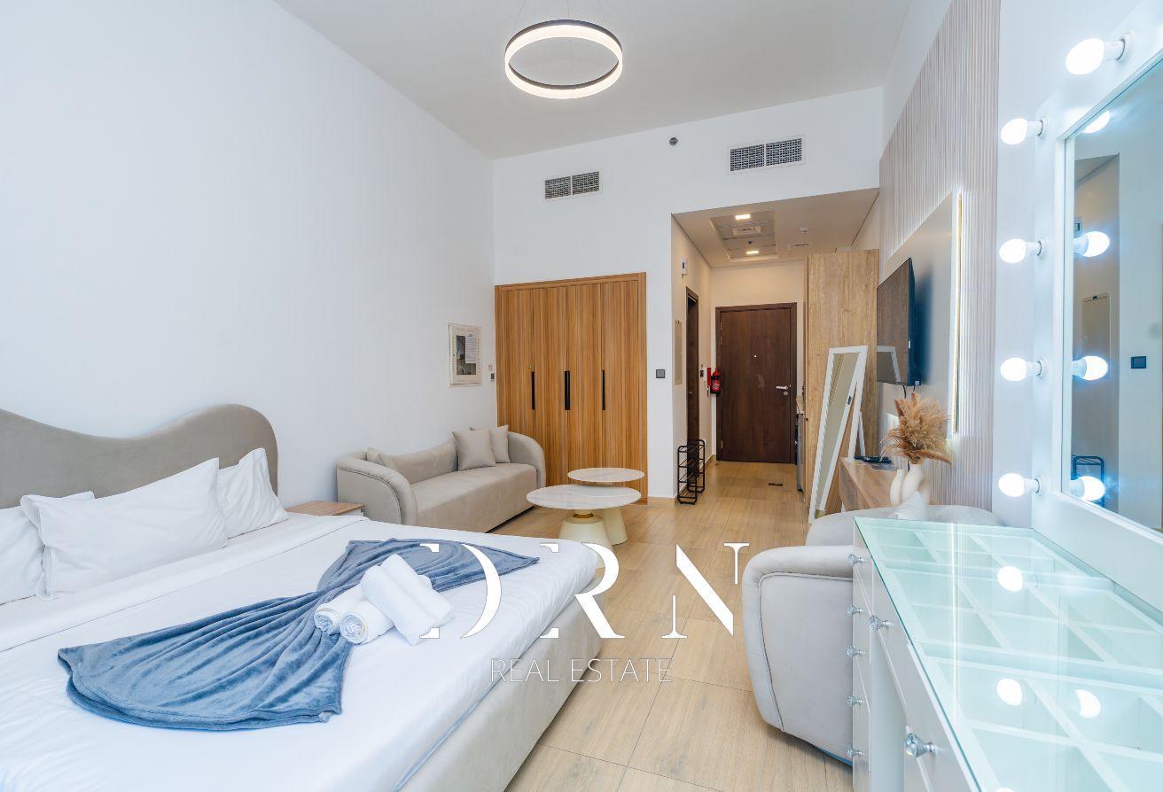 Fully Furnished | Functional Studio | Ready photo 7