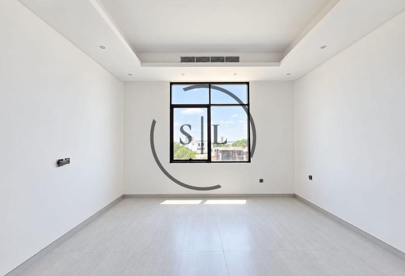 Well-Maintained Villa | Move-in Ready | Spacious photo 9