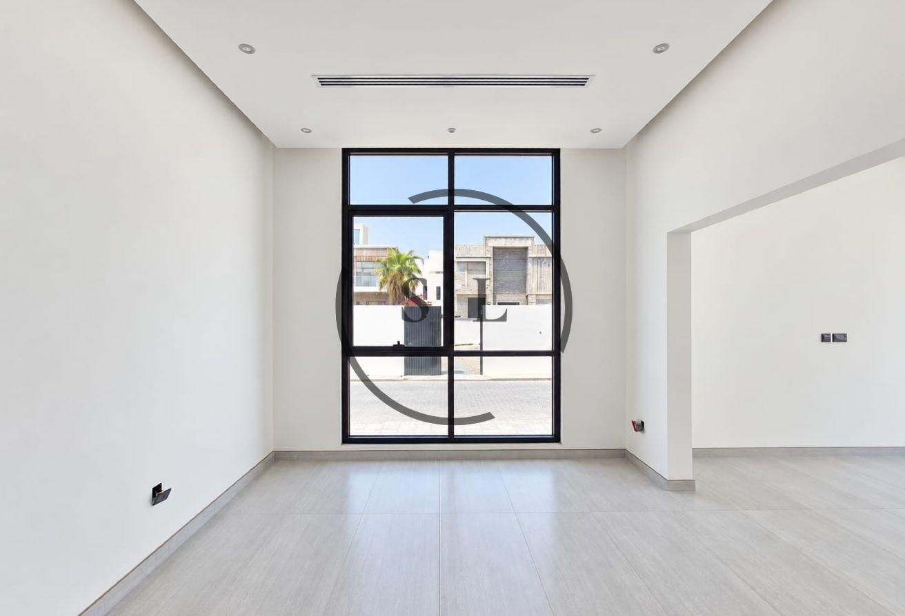 Well-Maintained Villa | Move-in Ready | Spacious photo 8
