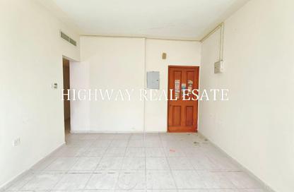 Apartment - 2 Bedrooms - 2 Bathrooms for rent in Muwailih Building - Muwaileh - Sharjah
