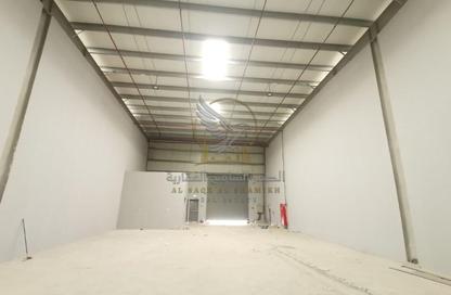 Warehouse - Studio - 1 for rent in Al Jlail - Al Sajaa - Sharjah
