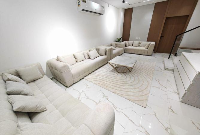 104267779 - Property Main Image