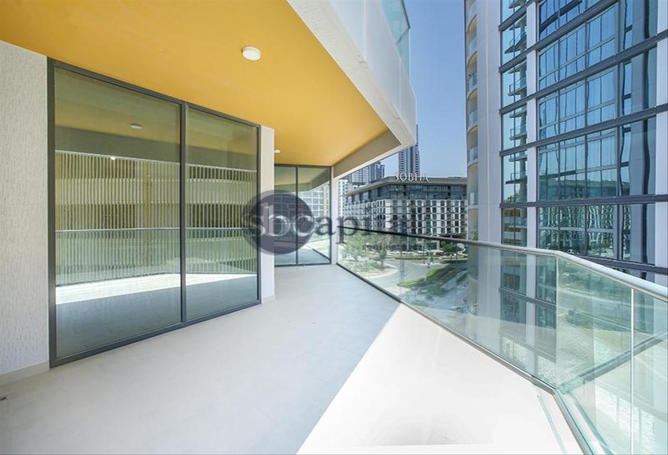 READY TO MOVE|UNIQUE LAYOUT WITH A LARGE TERRACE photo 4