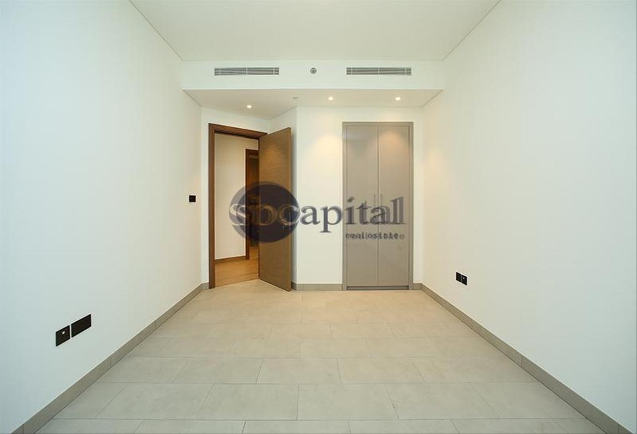 READY TO MOVE|UNIQUE LAYOUT WITH A LARGE TERRACE photo 8
