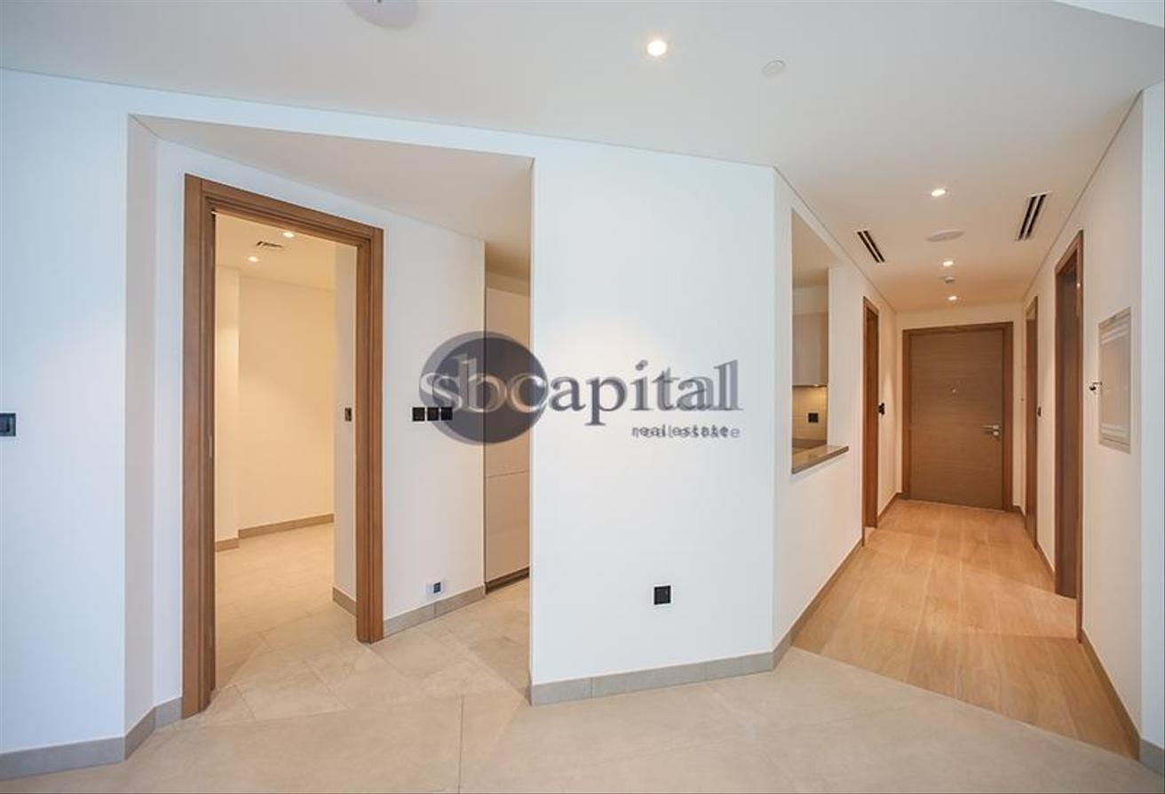 READY TO MOVE|UNIQUE LAYOUT WITH A LARGE TERRACE photo 21
