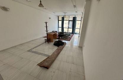 Apartment - 3 Bedrooms - 4 Bathrooms for rent in Al Wahda Building - Al Majaz 2 - Al Majaz - Sharjah