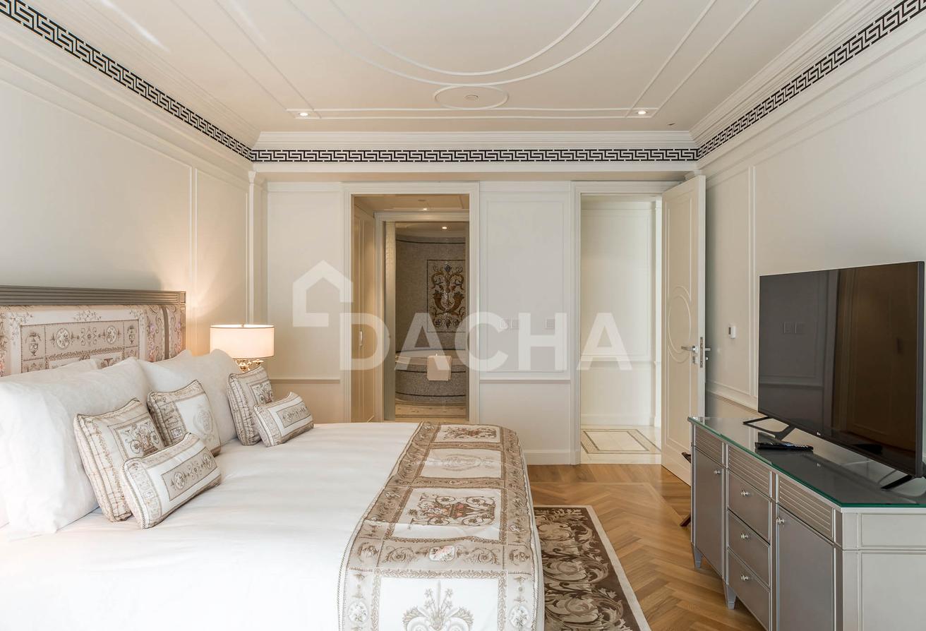Luxury Furnished 3 Bed | Versace | Vacant photo 16