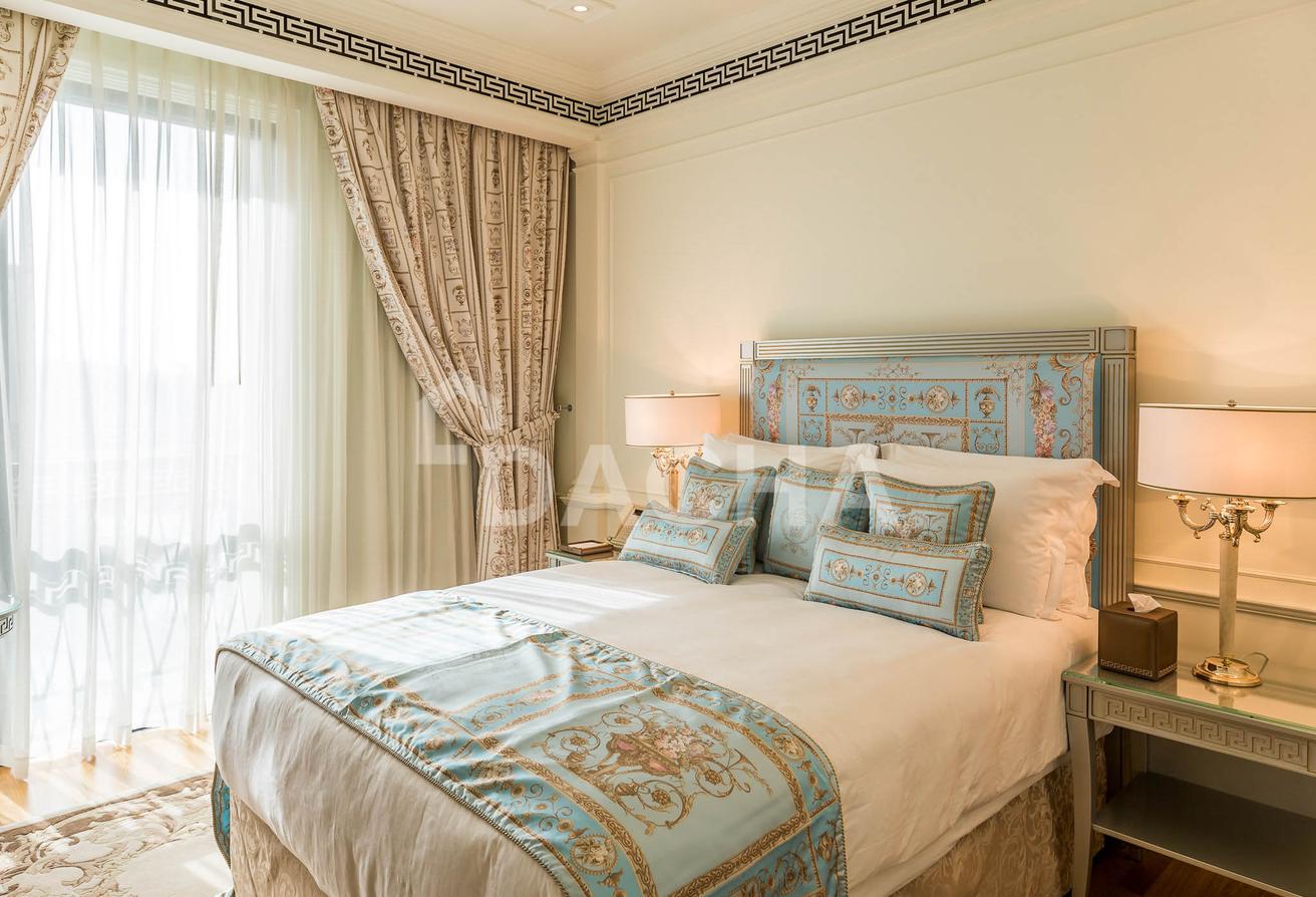 Luxury Furnished 3 Bed | Versace | Vacant photo 9
