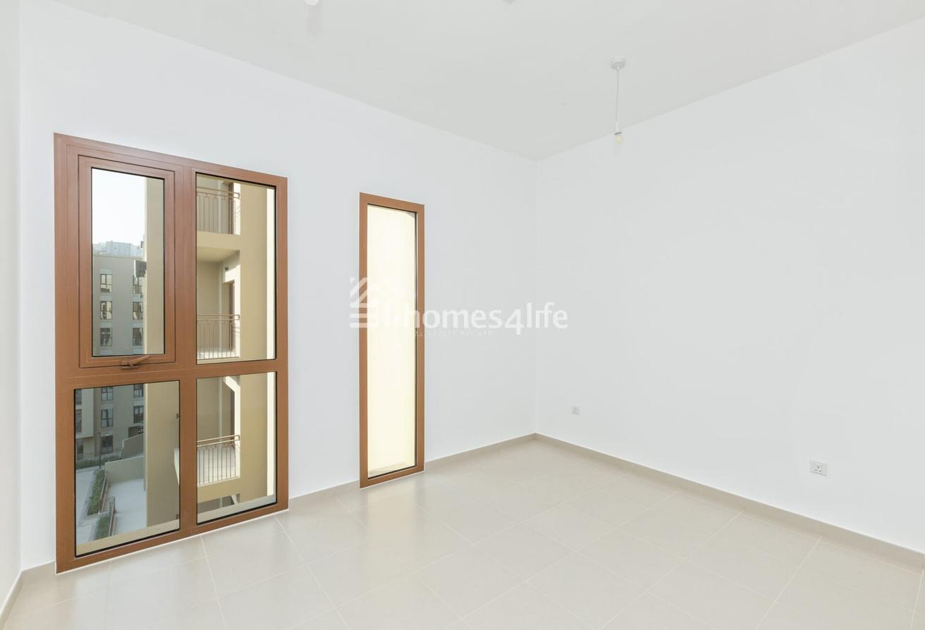 Pool View | Vacant | 1 Bedroom photo 8
