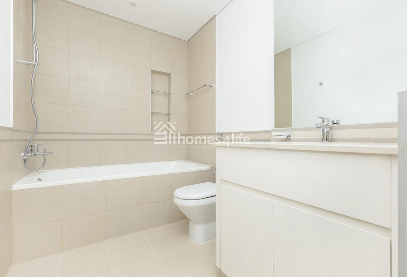 Pool View | Vacant | 1 Bedroom photo 10