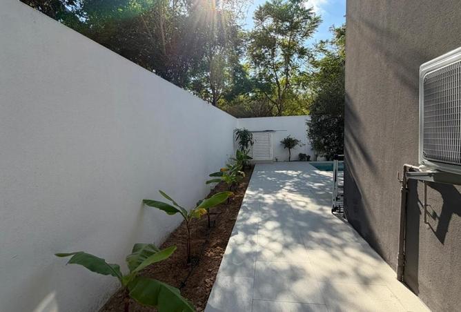 67823214 - Property Main Image