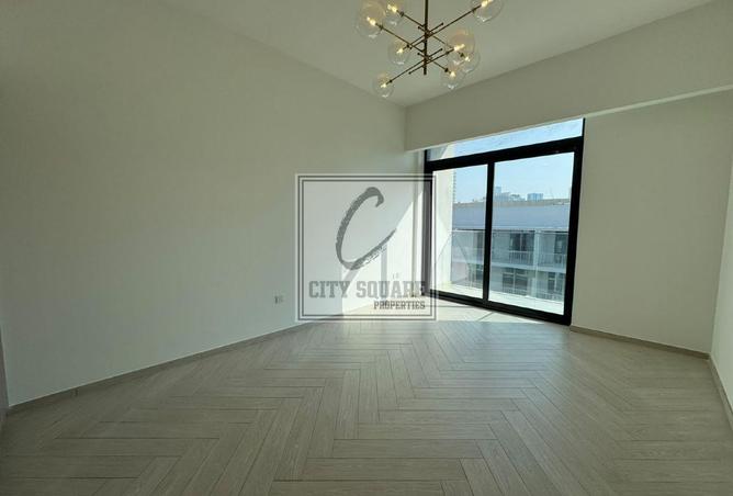 Modern Studio for Rent | Vacant Mid-September photo 3