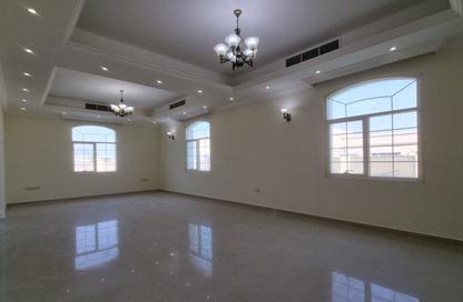 Villa - 5 Bedrooms - 7 Bathrooms for rent in Al Quoz 2 - Al Quoz - Dubai Villa - 5 Bedrooms - 7 Bathrooms for rent in Al Quoz 2 - Al Quoz - Dubai