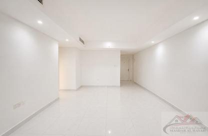 Apartment - 1 Bedroom - 2 Bathrooms for rent in Muwaileh 29 Building - Muwaileh - Sharjah