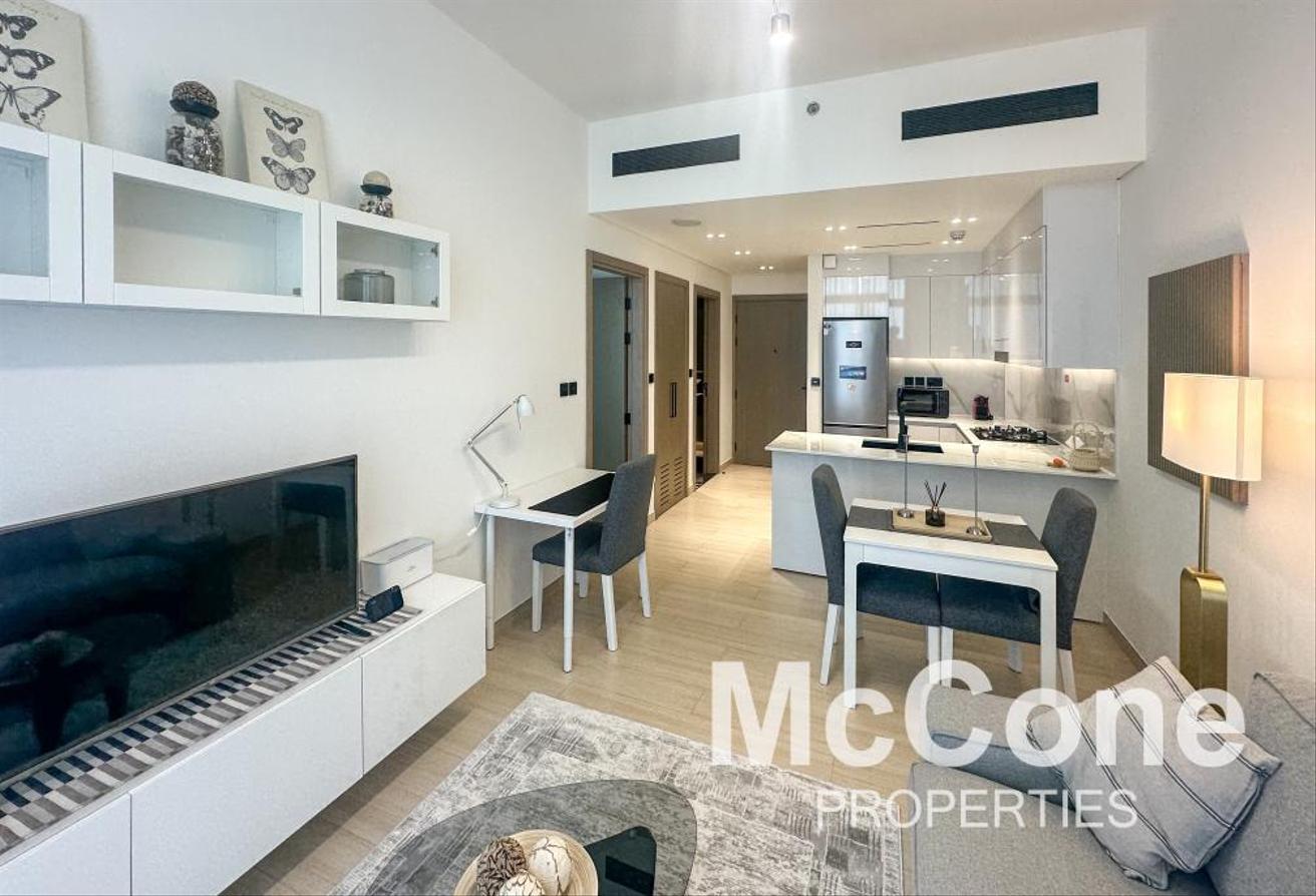 High Floor | Available | Luxury Finishing photo 2