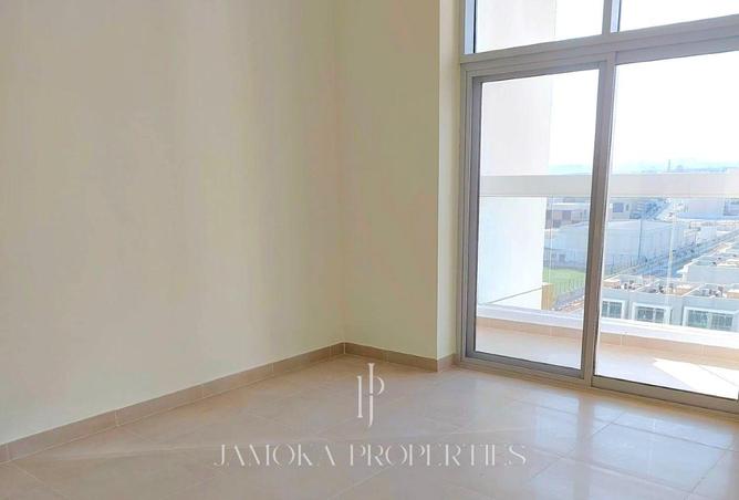Spacious Layout| High Floor | Open View |Prime Loc photo 2