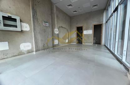 Shop - Studio - 1 Bathroom for rent in Jumeirah Garden City - Al Satwa - Dubai