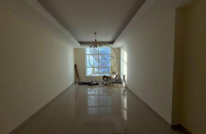 Apartment - 2 - 3 for rent in Al Mamzar Tower - Al Mamzar - Sharjah - Sharjah