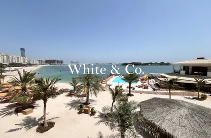 Apartment - 1 Bedroom - 2 Bathrooms for rent in Azure Residences - Palm Jumeirah - Dubai