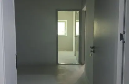 شقة - غرفة نوم - 1 حمام للايجار في شارع التعاون الجديد - التعاون - الشارقة