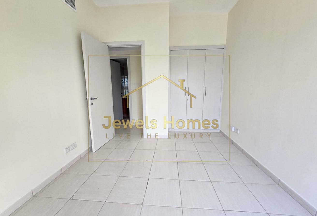 Single Row | Renovated| Vastu | Type 3M| Road view photo 16