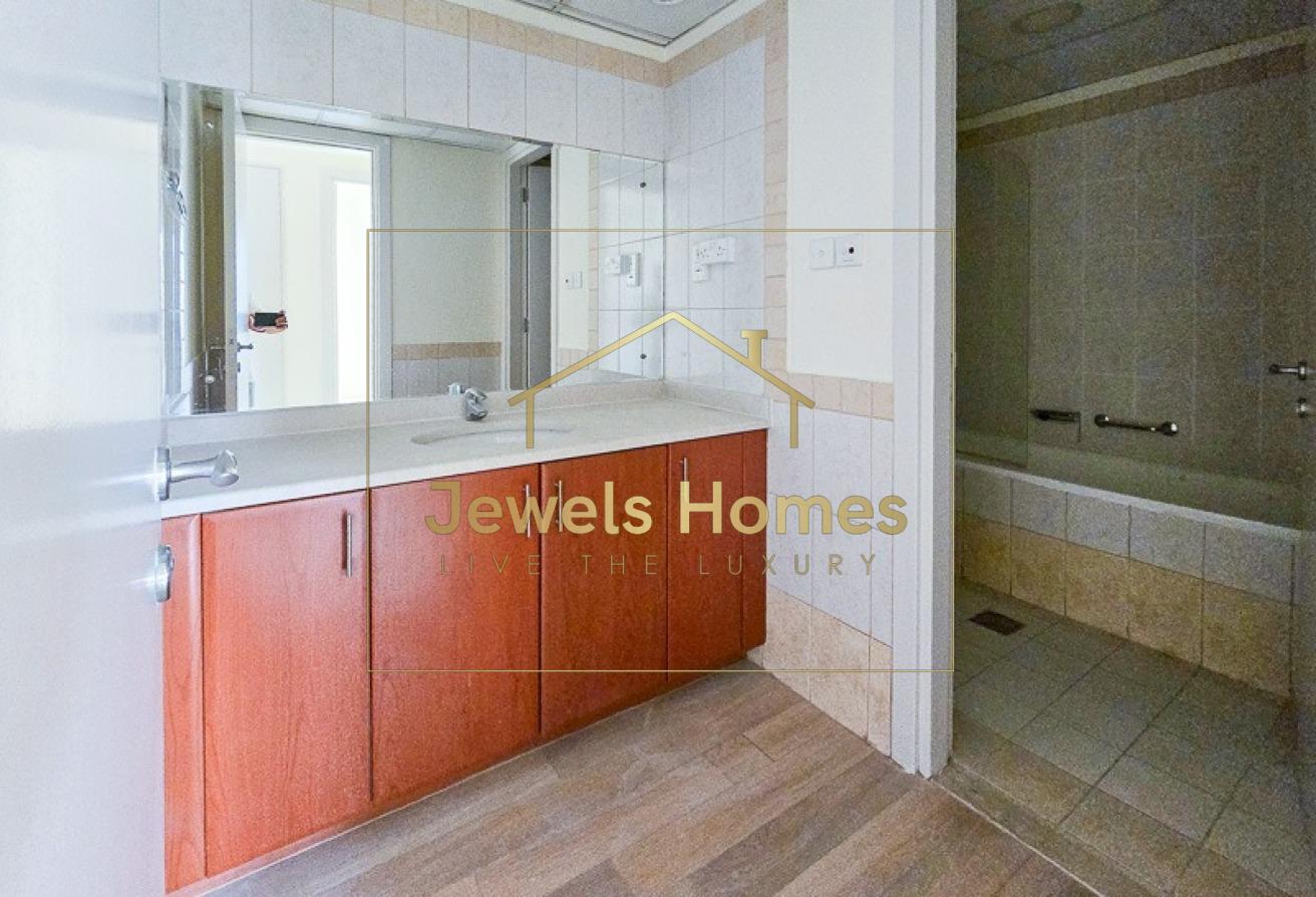Single Row | Renovated| Vastu | Type 3M| Road view photo 24