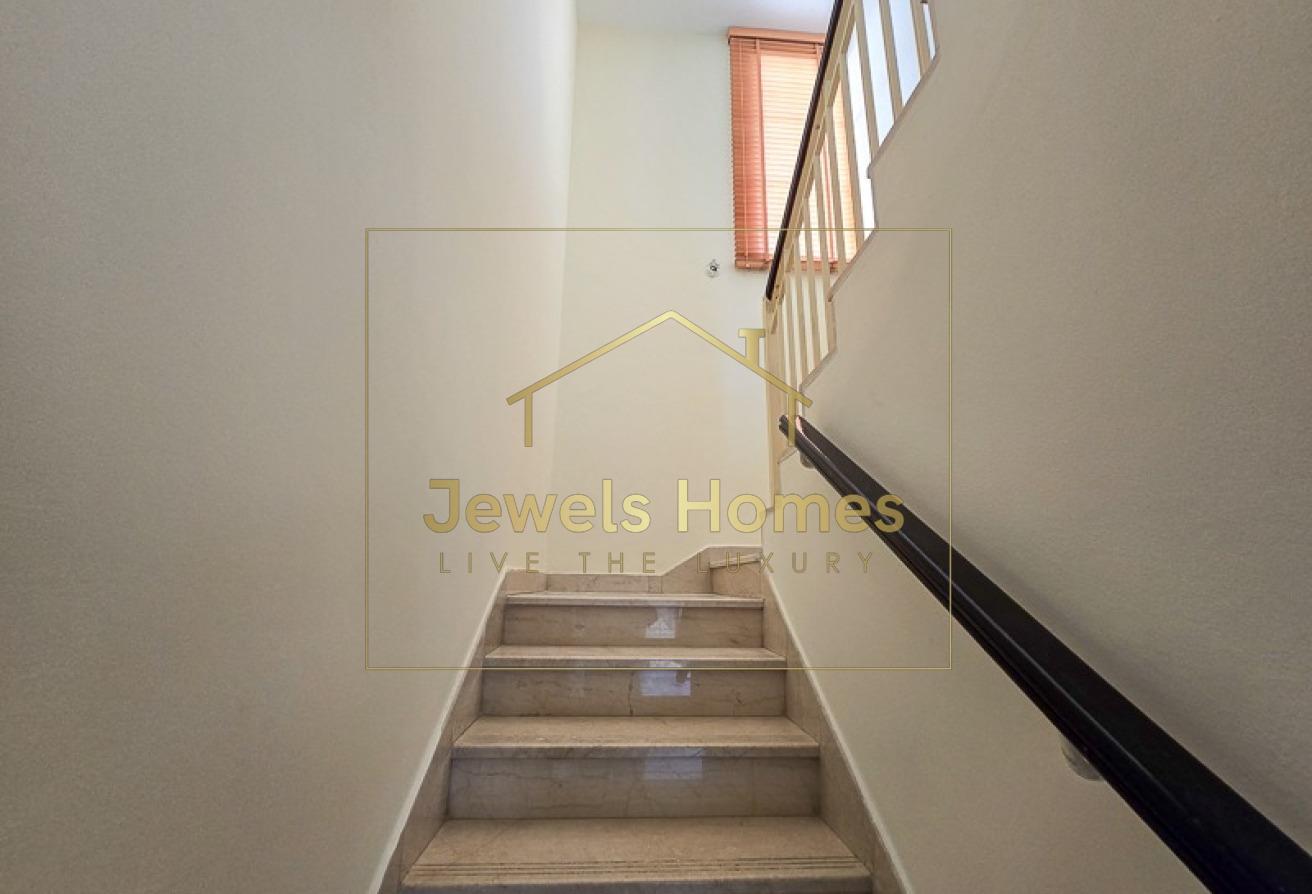 Single Row | Renovated| Vastu | Type 3M| Road view photo 15
