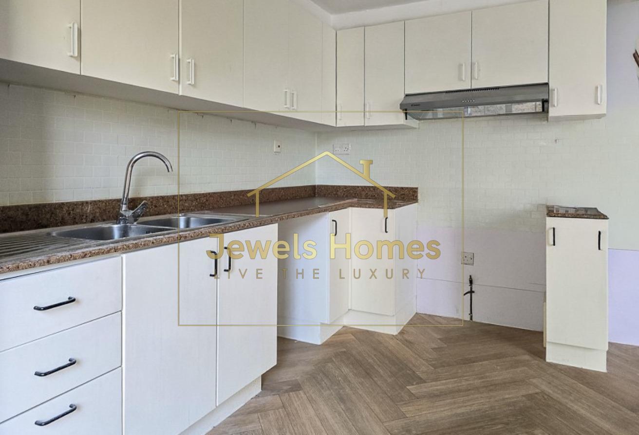 Single Row | Renovated| Vastu | Type 3M| Road view photo 8