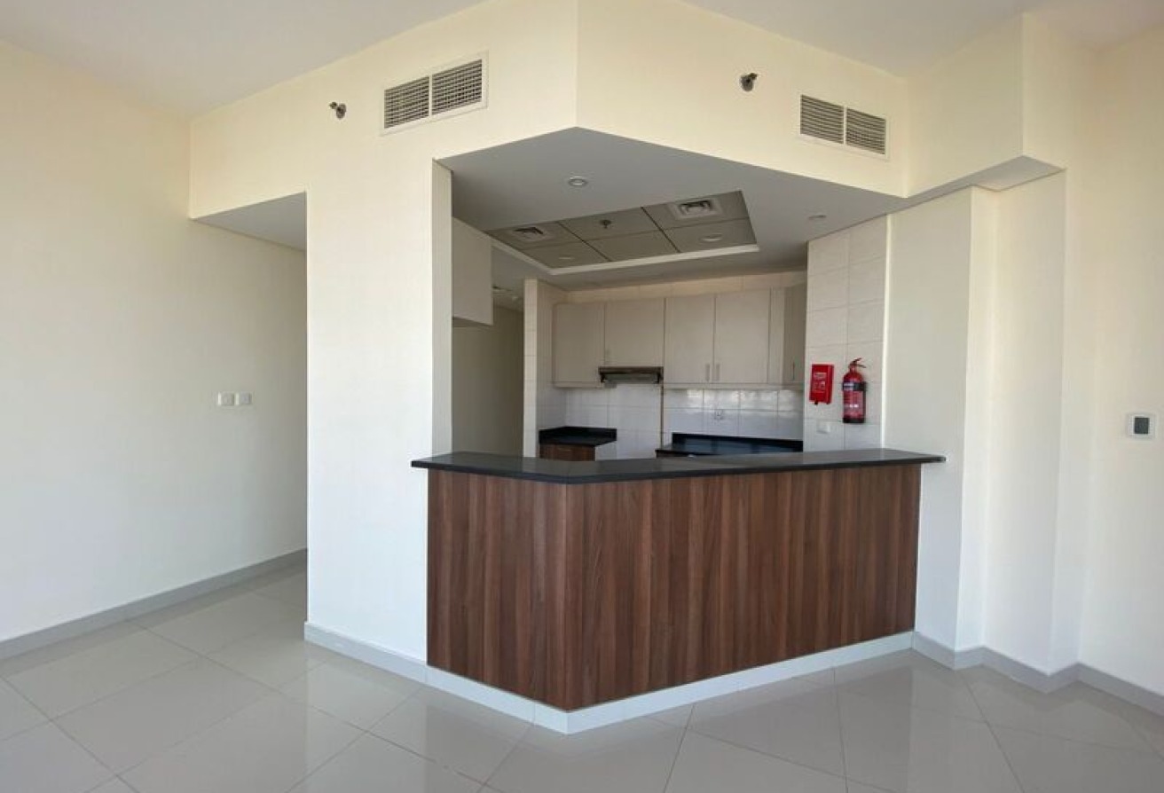 Spacious 1BR  | Multiple Chq | Huge Layout gallery image