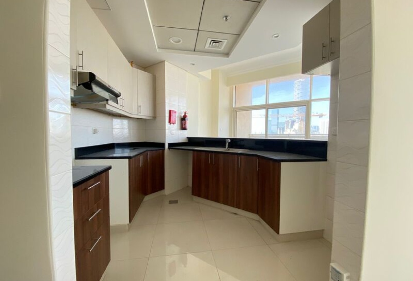Spacious 1BR  | Multiple Chq | Huge Layout gallery image