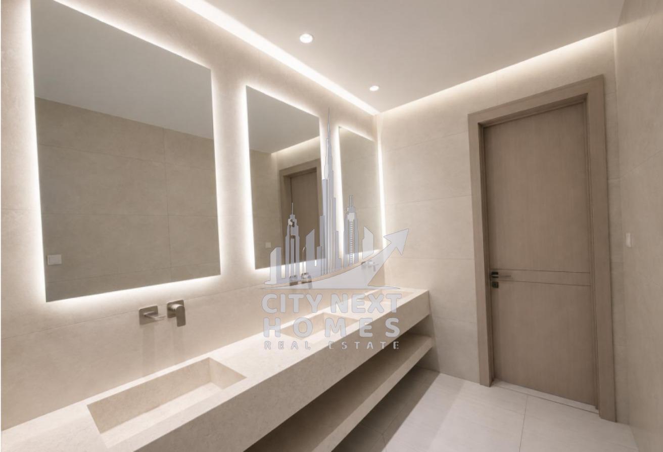 Spacious 6 Bedroom Villa with Garden | Maid's Room photo 16