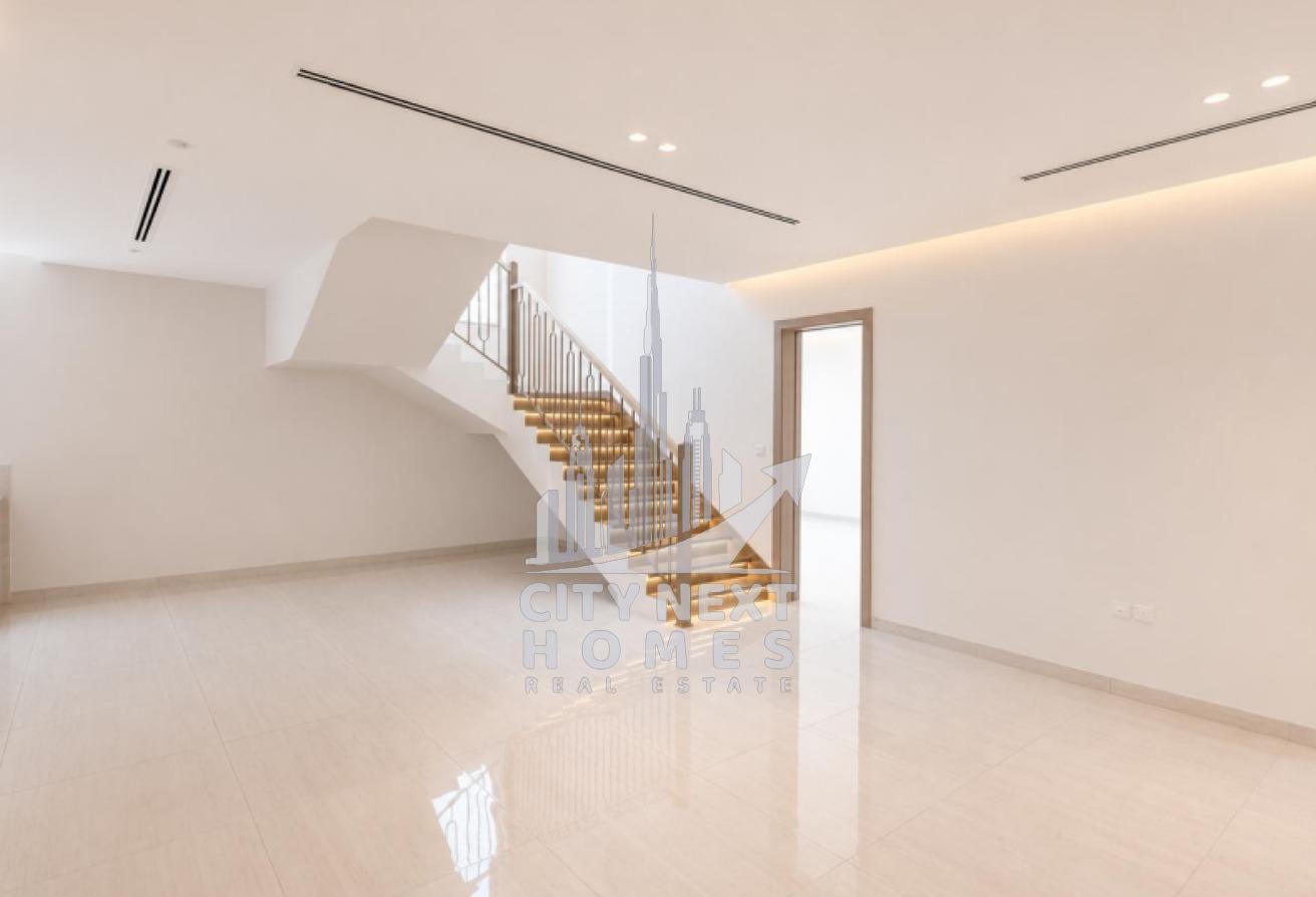 Spacious 6 Bedroom Villa with Garden | Maid's Room photo 4