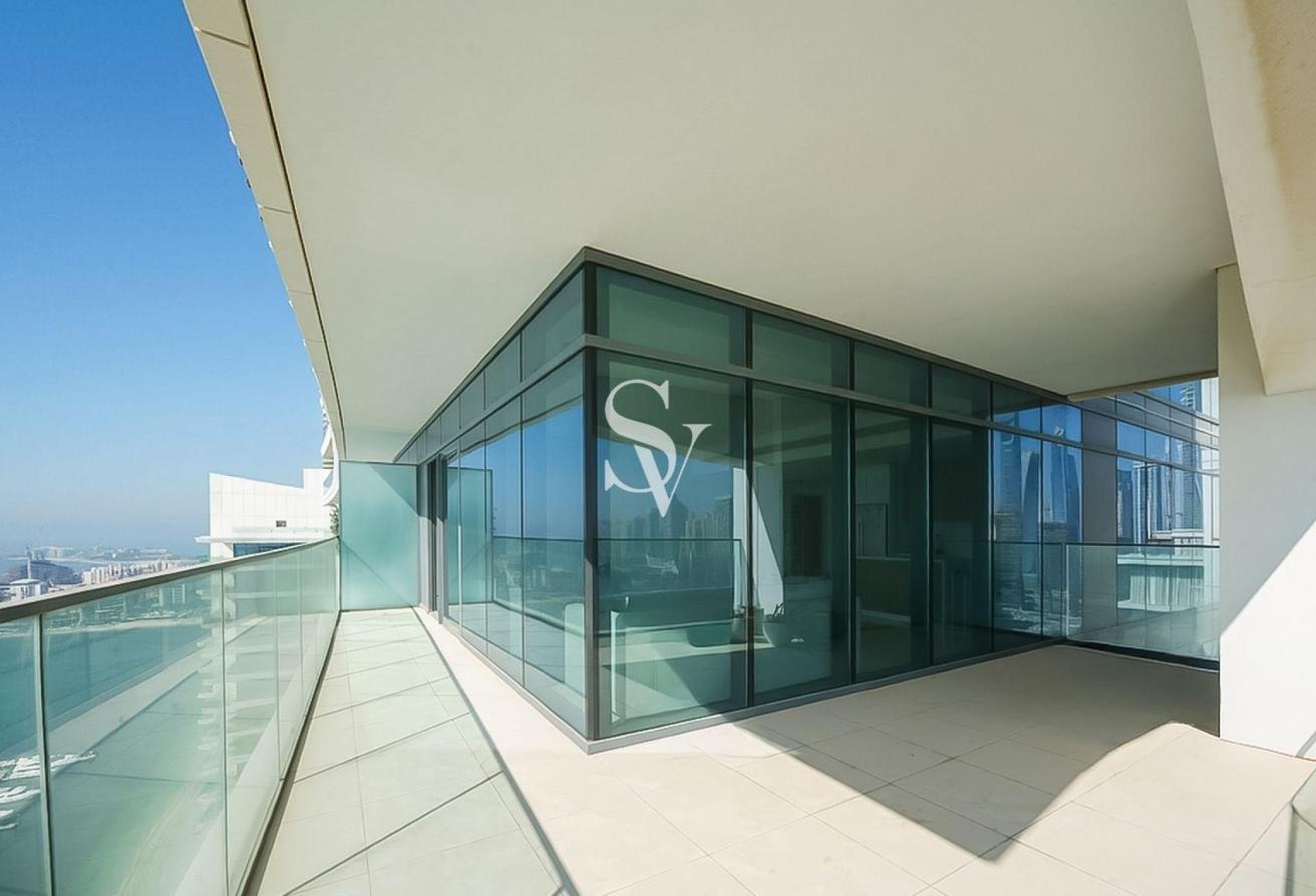 High Floor Corner Unit | Full Palm and Sea view photo 8