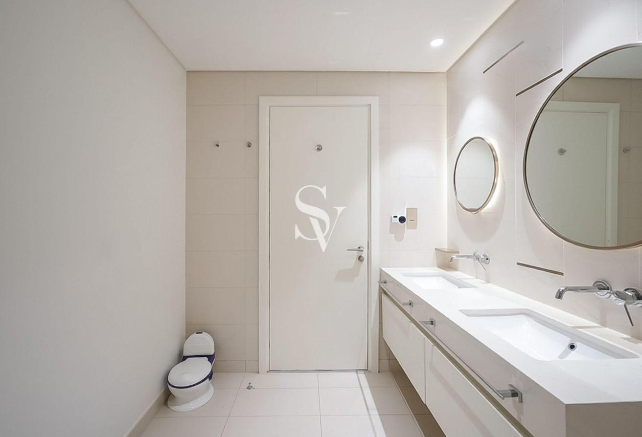 High Floor Corner Unit | Full Palm and Sea view photo 25