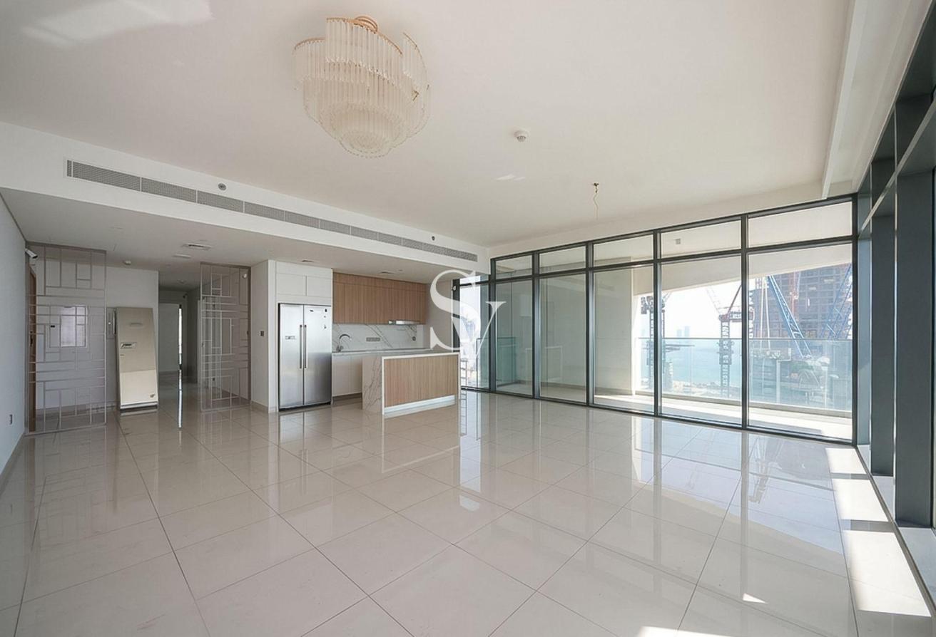 High Floor Corner Unit | Full Palm and Sea view photo 2