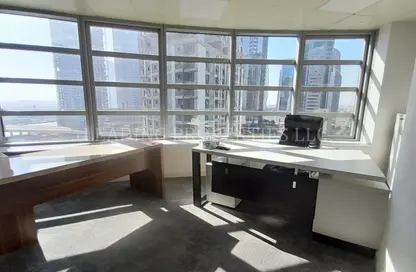 مكتب - استوديو - 1 حمام للايجار في البرج الفضي - الخليج التجاري - دبي