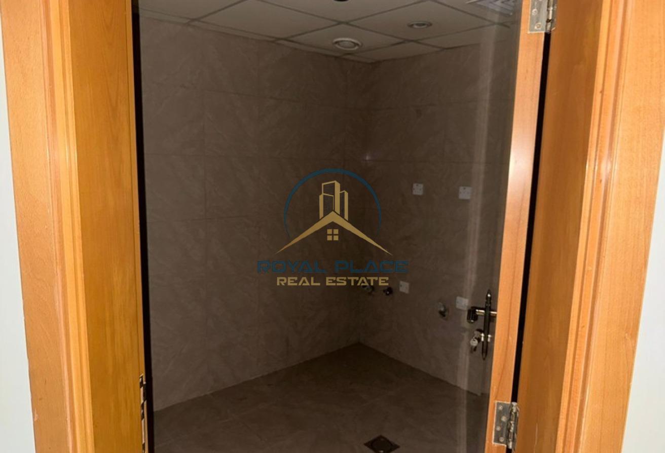 Specious layout | Ready to Move | Prime Location photo 9