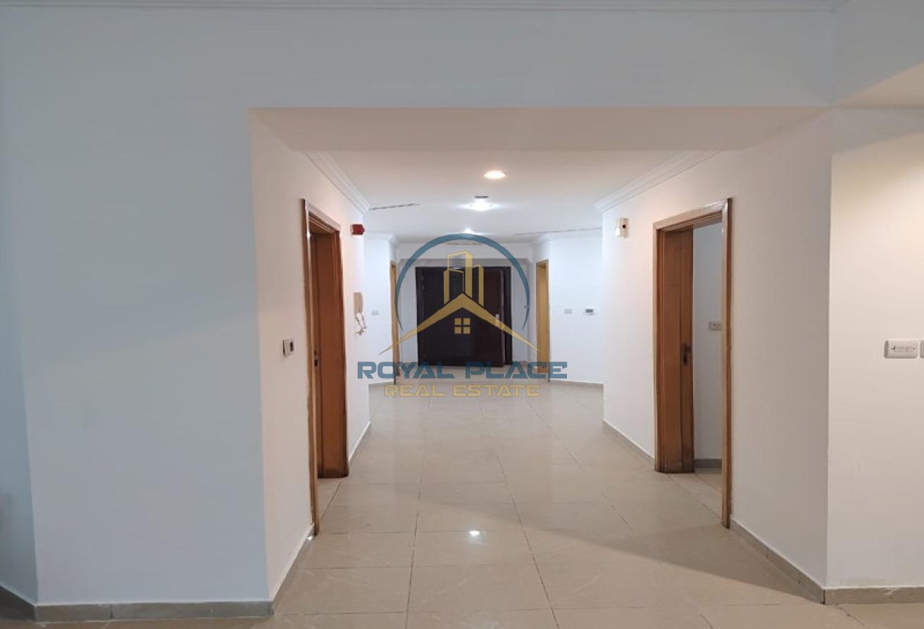 Specious layout | Ready to Move | Prime Location photo 12