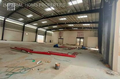 Warehouse - Studio - 2 Bathrooms for rent in Umm Al Thuoob - Umm Al Quwain