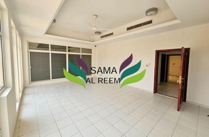 Villa - 4 - 4 for rent in Al Manara - Dubai