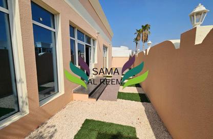 Villa - 4 - 4 for rent in Al Manara - Dubai