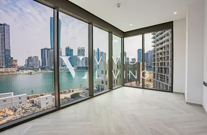 شقة - 2 غرف نوم - 2 حمامات للايجار في بنينسولا ثري - بنينسولا - الخليج التجاري - دبي