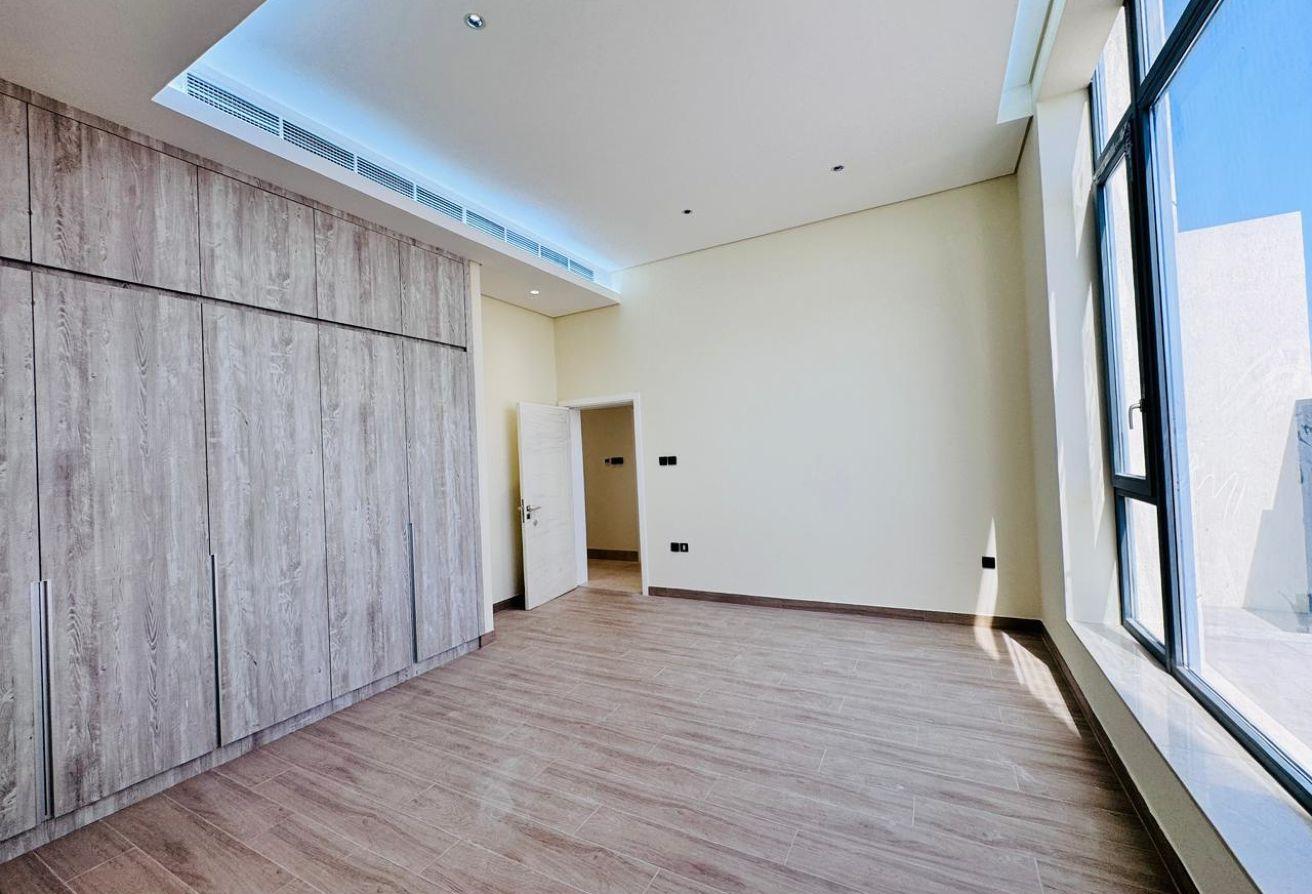 BRAND NEW| EMIRATES FACING| MASJID photo 9