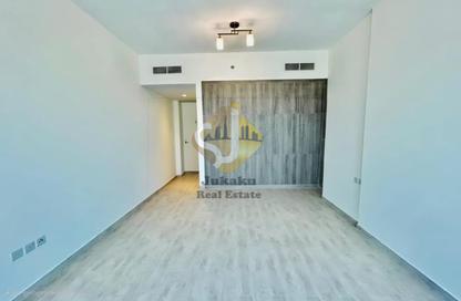 Apartment - 1 - 2 for rent in Orchid Residence - Dubai Science Park - Dubai