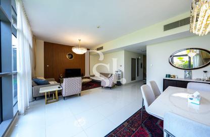 Apartment - 2 - 3 for sale in Loreto 2 A - Loreto 2 - Loreto - Damac Hills - Dubai
