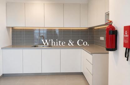 Apartment - 1 Bedroom - 3 Bathrooms for rent in Hayat Boulevard 1A - Hayat Boulevard 1 - Hayat Boulevard - Town Square - Dubai