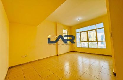 Apartment - 2 Bedrooms - 2 Bathrooms for rent in Shabiya 9 - Shabiya - Mussafah - Abu Dhabi