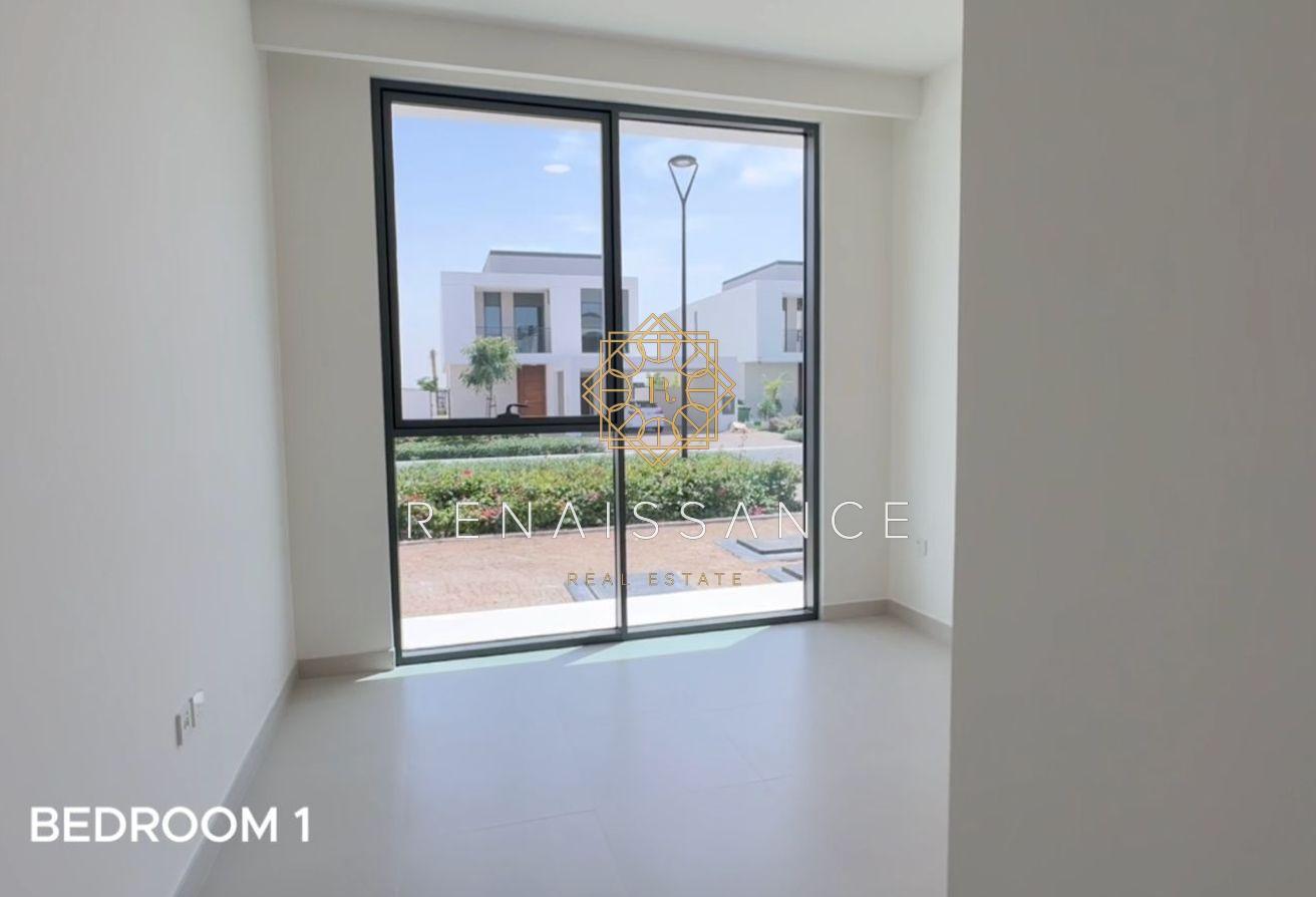 4BR Villa | Single Row | Direct Golf Course View photo 5