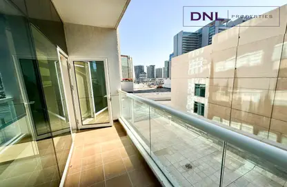 Apartment - Studio - 1 Bathroom for sale in Burj Al Nujoom - Downtown Dubai - Dubai