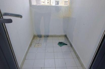 Apartment - 2 Bedrooms - 2 Bathrooms for rent in Tourist Club Area - Abu Dhabi